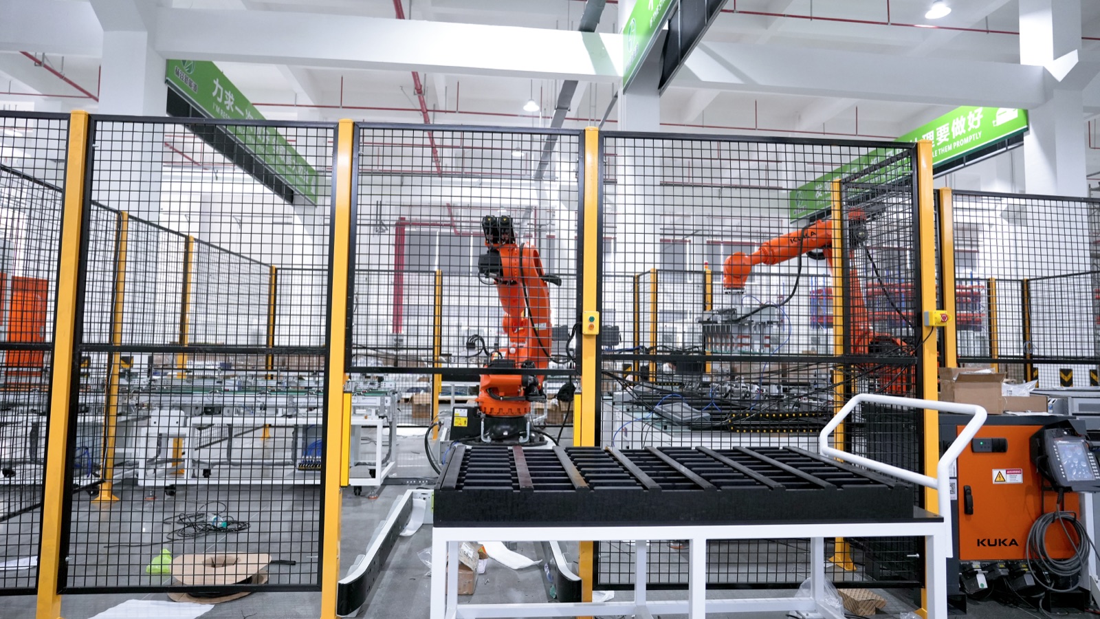 Produktionslinie für Batterie- und Schrankkomponenten